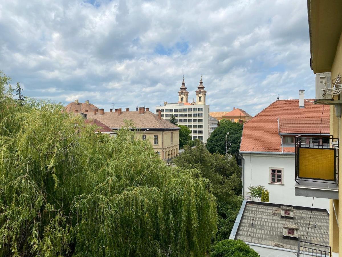 Res Apartman Eger Exterior foto
