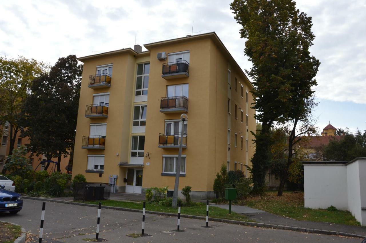 Res Apartman Eger Exterior foto
